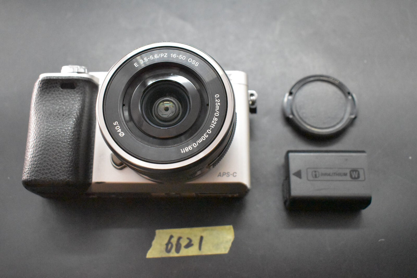 [1 Yr warranty] Sony a6000 Digital Mirrorless Camera with Lens Silver 6621