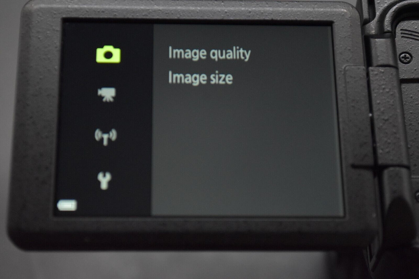 Nikon Coolpix P1000 16MP 125x Fotocamera digitale nera dal GIAPPONE [TOP...