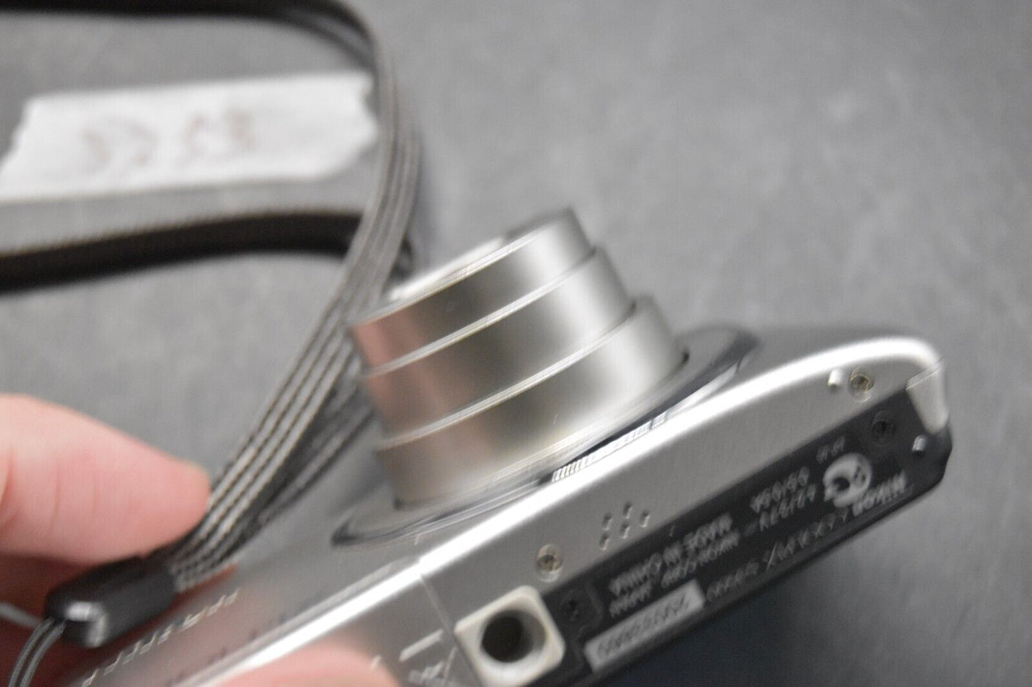 Nikon COOLPIX S3500 Silver 20.0MP Compact Digital Camera From JAPAN 【MINT-】3253