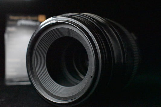 [1 año de garantía] Lente Canon EF 100mm f/2.8 Macro Portrait Prime AF 6392...