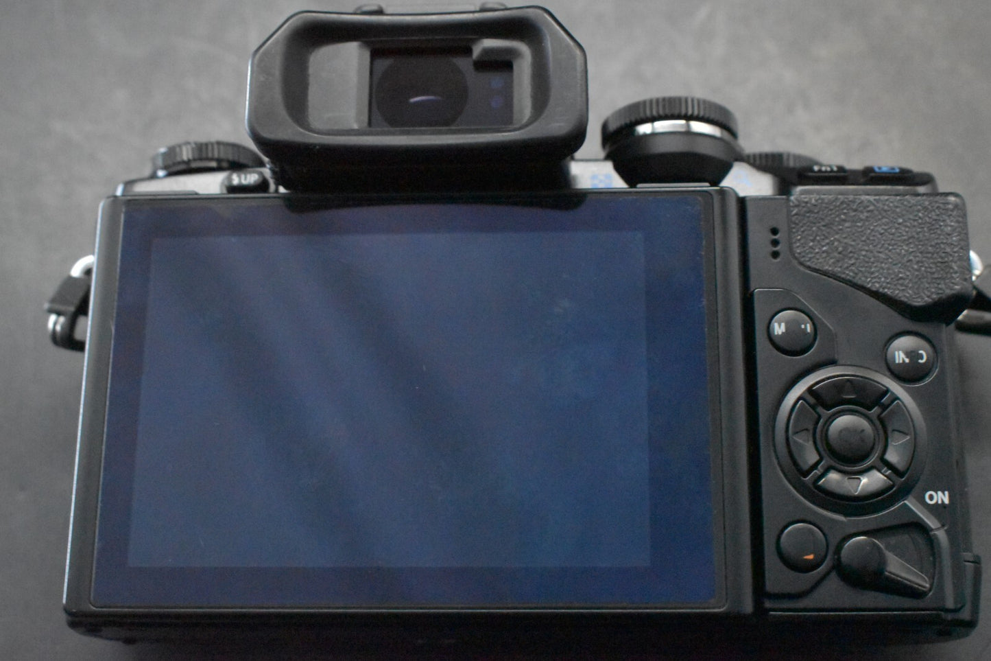 [1 Yr Warranty] Olympus OM-D E-M10 16.1MP Digital SLR Camera Black Japan 6509