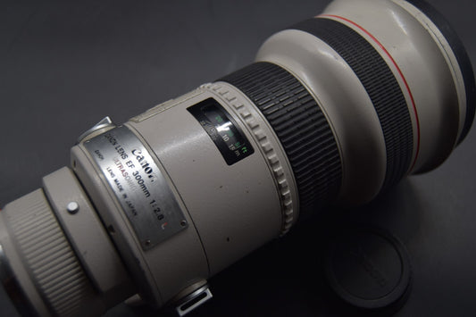 Canon EF 300mm f/2.8 L USM Telephoto Lens From JAPAN 【NEAR MINT】 #3495
