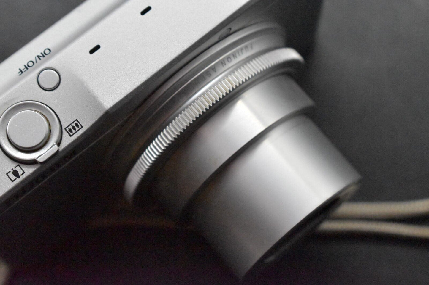 Fujifilm XQ1 X Series Compact Digital Camera Point and Shoot Silver [MINT-] 5458