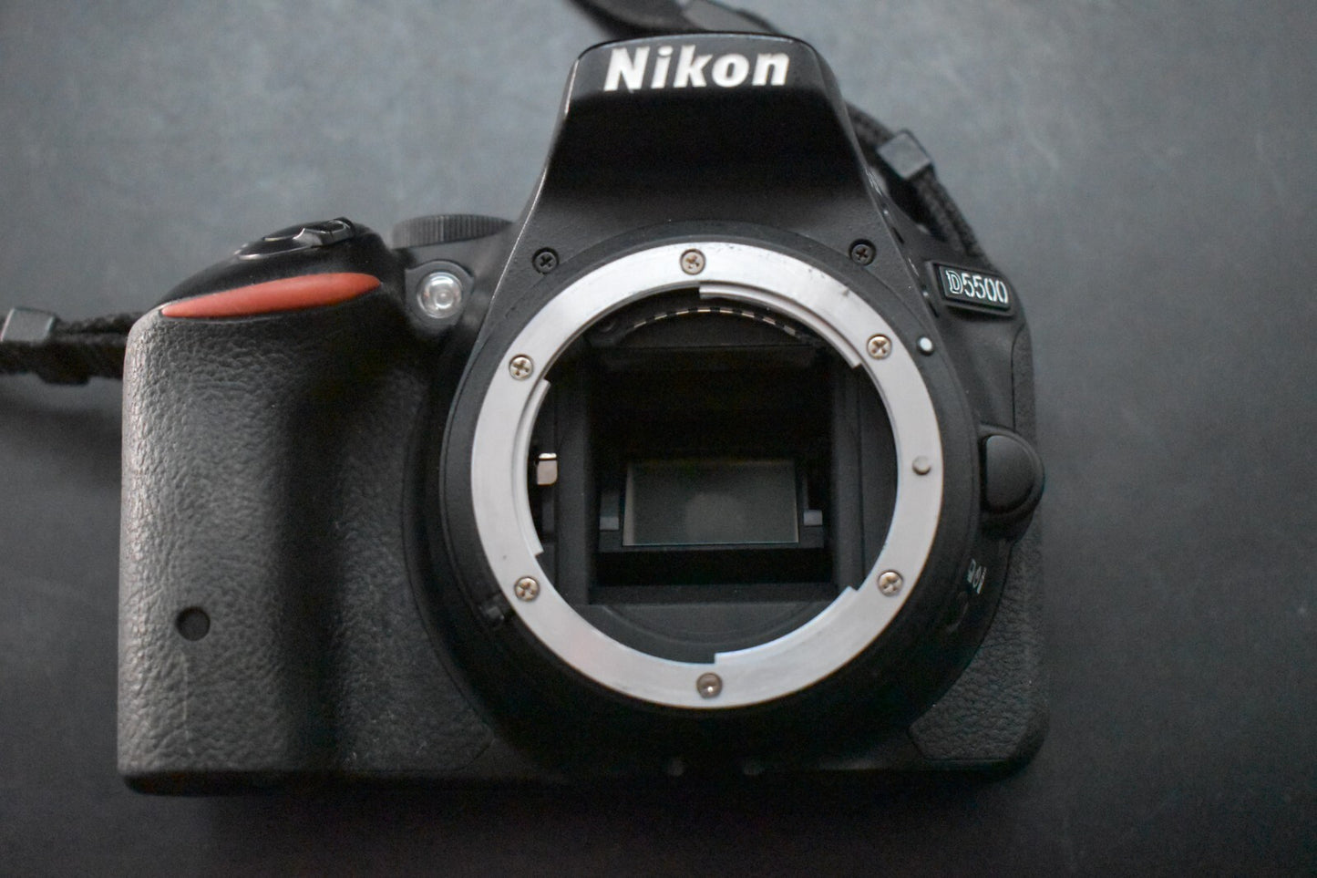 Nikon D5500 DSLR Digital Camera with Lens AF-S 18-55mm [MINT- SC 3145]6270