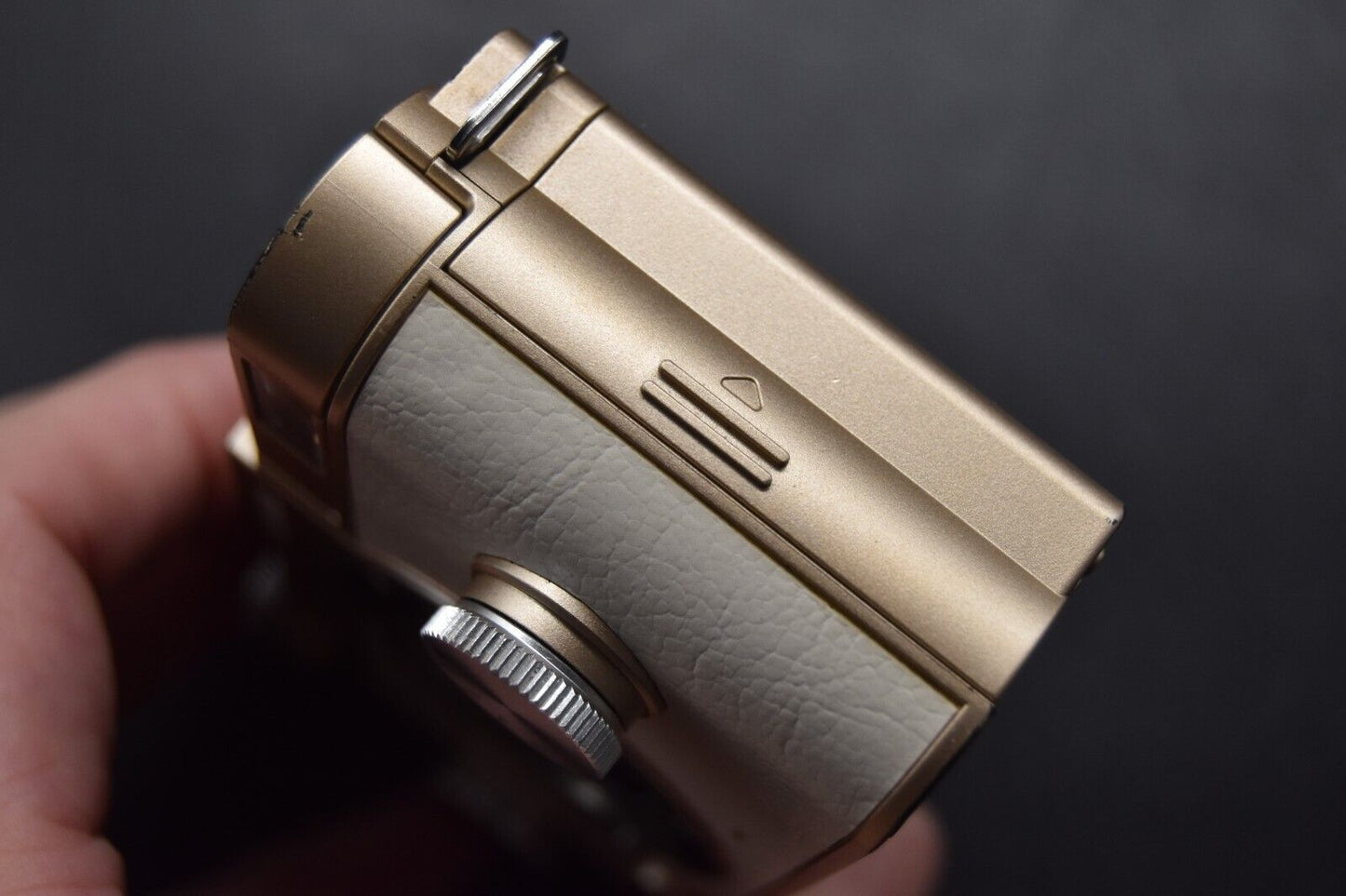 PENTAX Q-S1 02 Zoom Kit 12.4 MP Digital SLR Champagne Gold 【MINT- SC 5832】2907