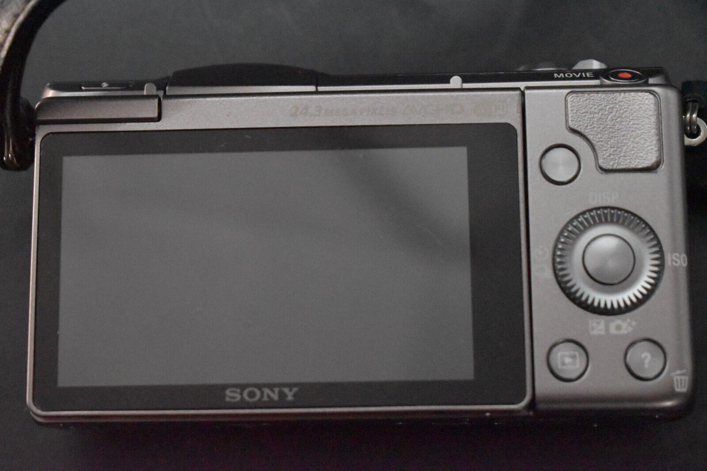 [1 Yr Warranty] Sony Alpha a5100 Mirrorless Digital Camera with Lens Silver 5927