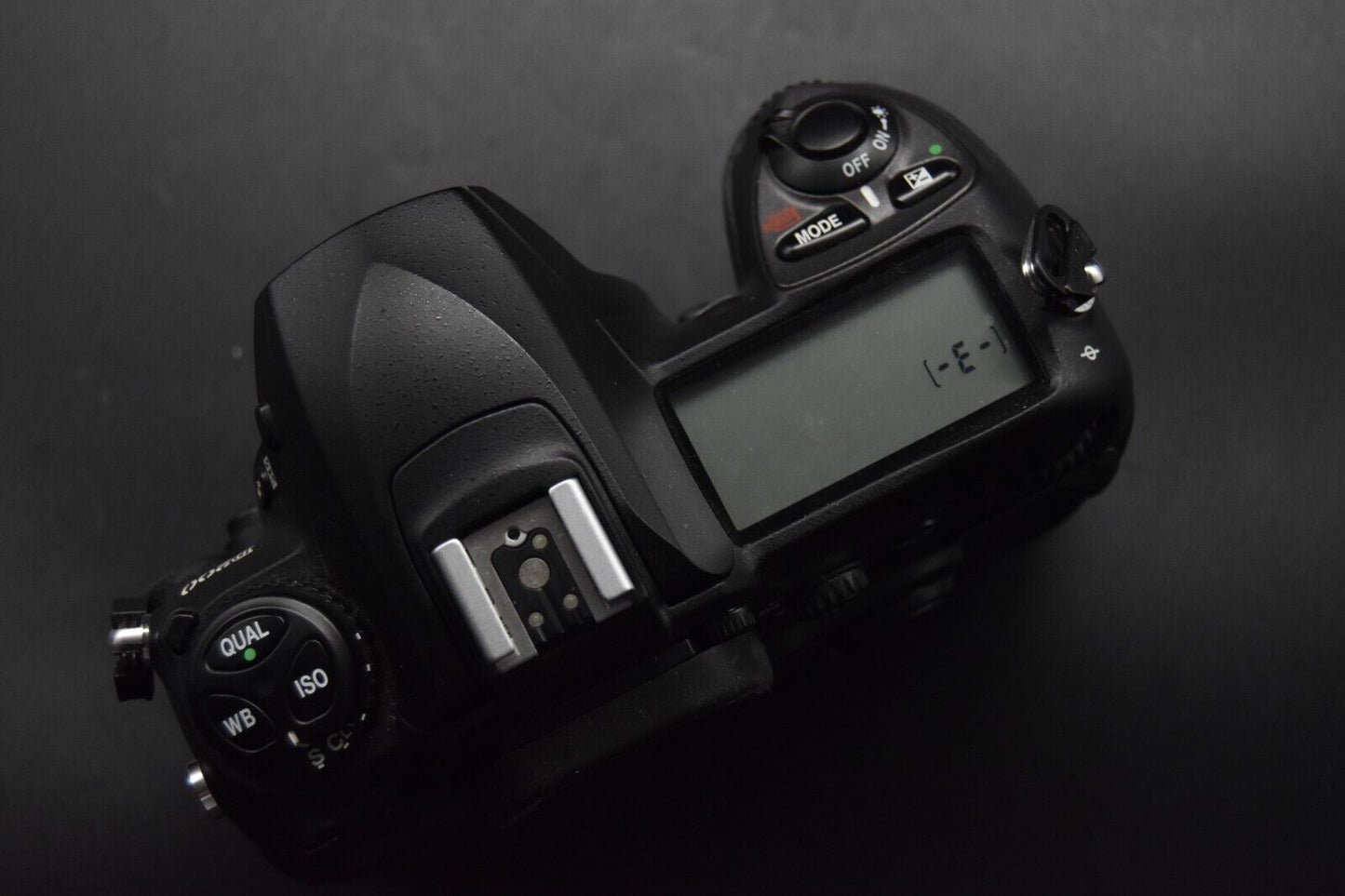 Nikon D200 10.2MP Digital SLR Camera Black Body Battery JAPAN 【MINT- SC 69537】
