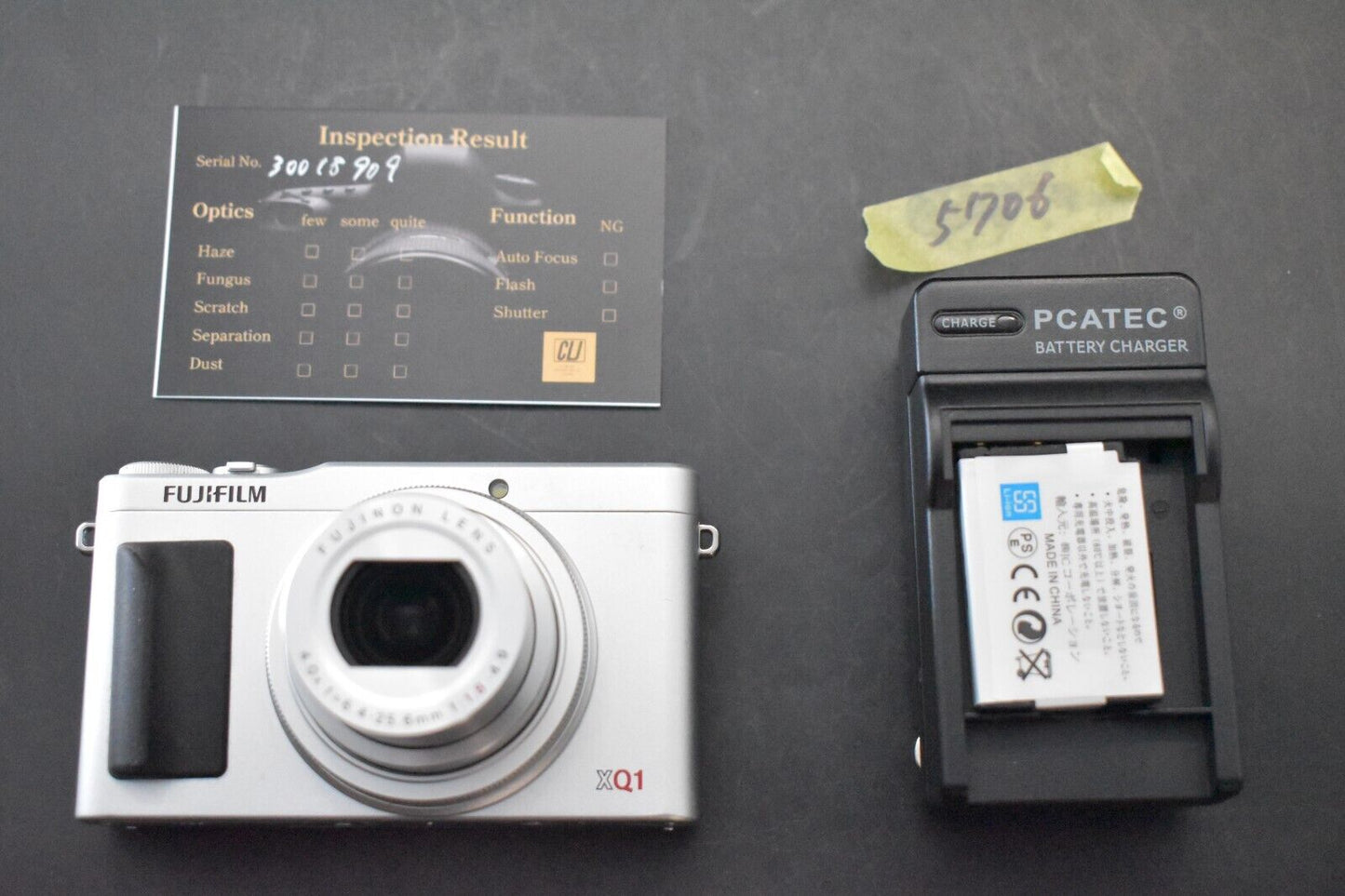 [1 Yr warranty] Fujifilm XQ1 Compact Digital Camera Point and Shoot Silver 5706