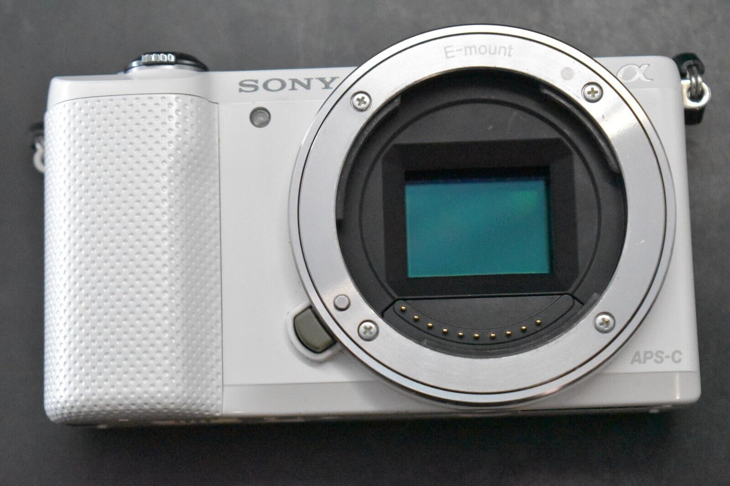 [1 Yr Warranty] Sony Alpha a5000 Mirrorless Digital Camera with Lens White 5856