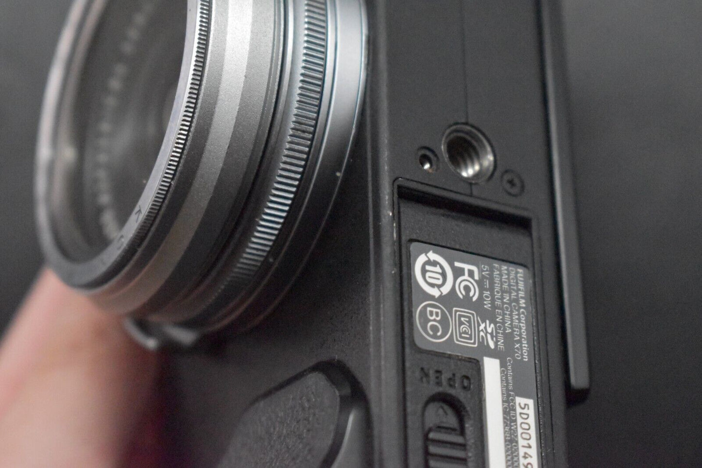 [1 Yr warranty] READ Fujifilm Fuji X70 16.3MP Compact Digital Camera Silver 5386