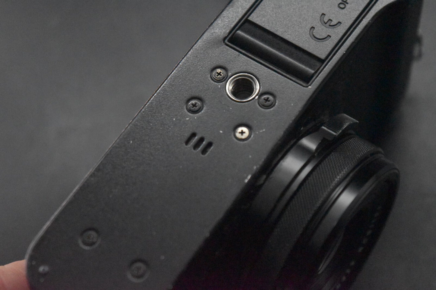 [1 Yr warranty] Fujifilm X100F 24.3MP Digital Camera Black From JAPAN 5424