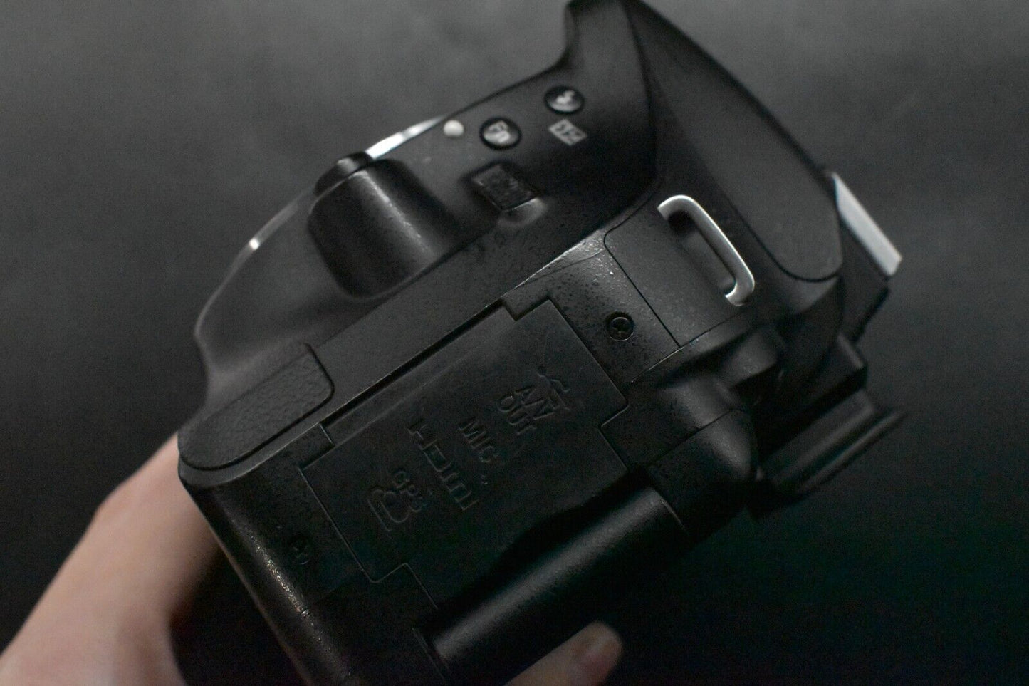 Appareil photo numérique 24,1 mégapixels Nikon D5200 boîtier noir avec 18-55 ...