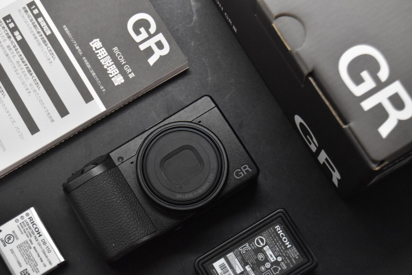 RICOH GR III 24.2MP 18.3mm f/2.8 Digital Camera Black From JAPAN 【MINT】 2951