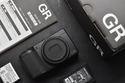 RICOH GR III 24.2MP 18.3mm f/2.8 Digital Camera Black From JAPAN 【MINT】 2951