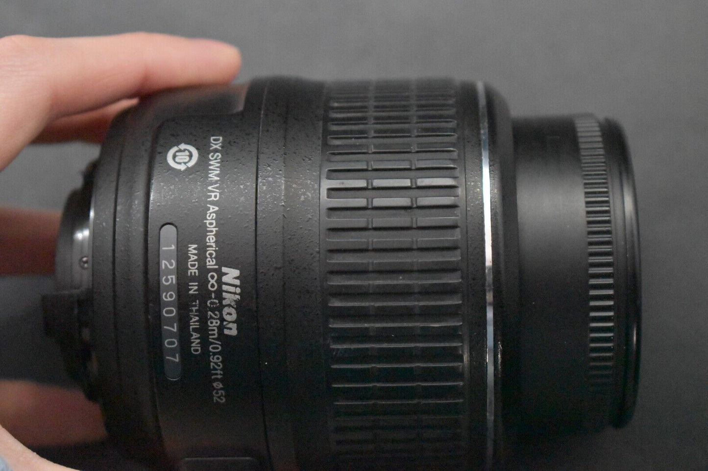 Appareil photo numérique 24,1 mégapixels Nikon D5200 boîtier noir avec 18-55 ...
