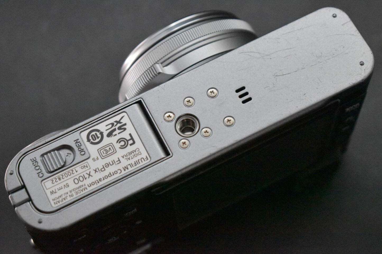 Fujifilm X100 FinePix X Series 12.3MP Silver Digital Camera JAPAN [MINT- ] 5766