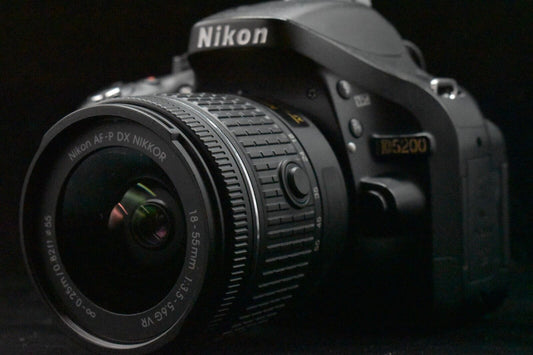 Nikon D5200 24.1MP Digital Camera Black Body w/ 18-55 mm [ALMOST MINT] 5170