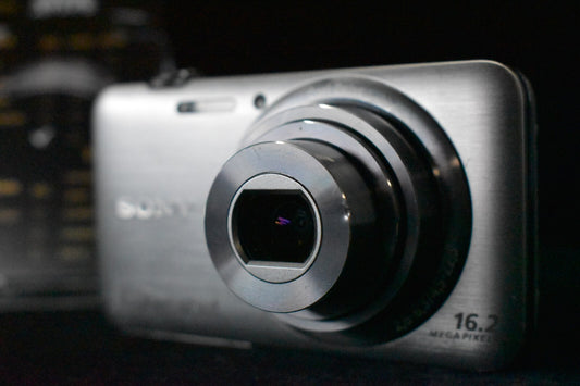 [1 Yr Warranty] Sony Cyber Shot DSC-WX7 Silver Digital Camera Compact 6528