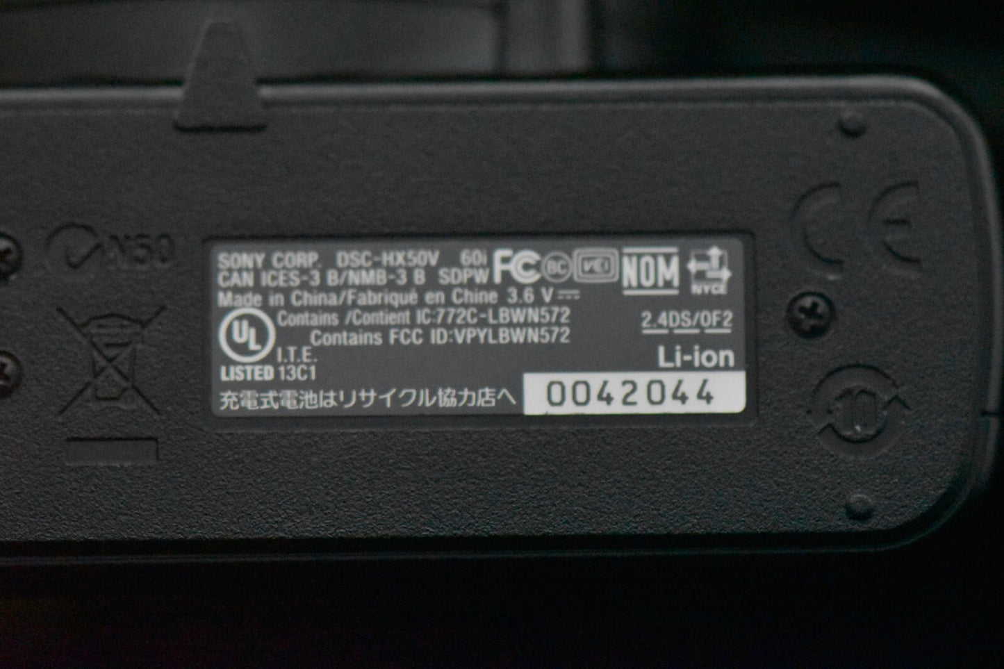 [1 Yr Warranty] SONY Cyber-Shot DSC-HX50V 20.4MP 30X Zoom Digital Camera 6070