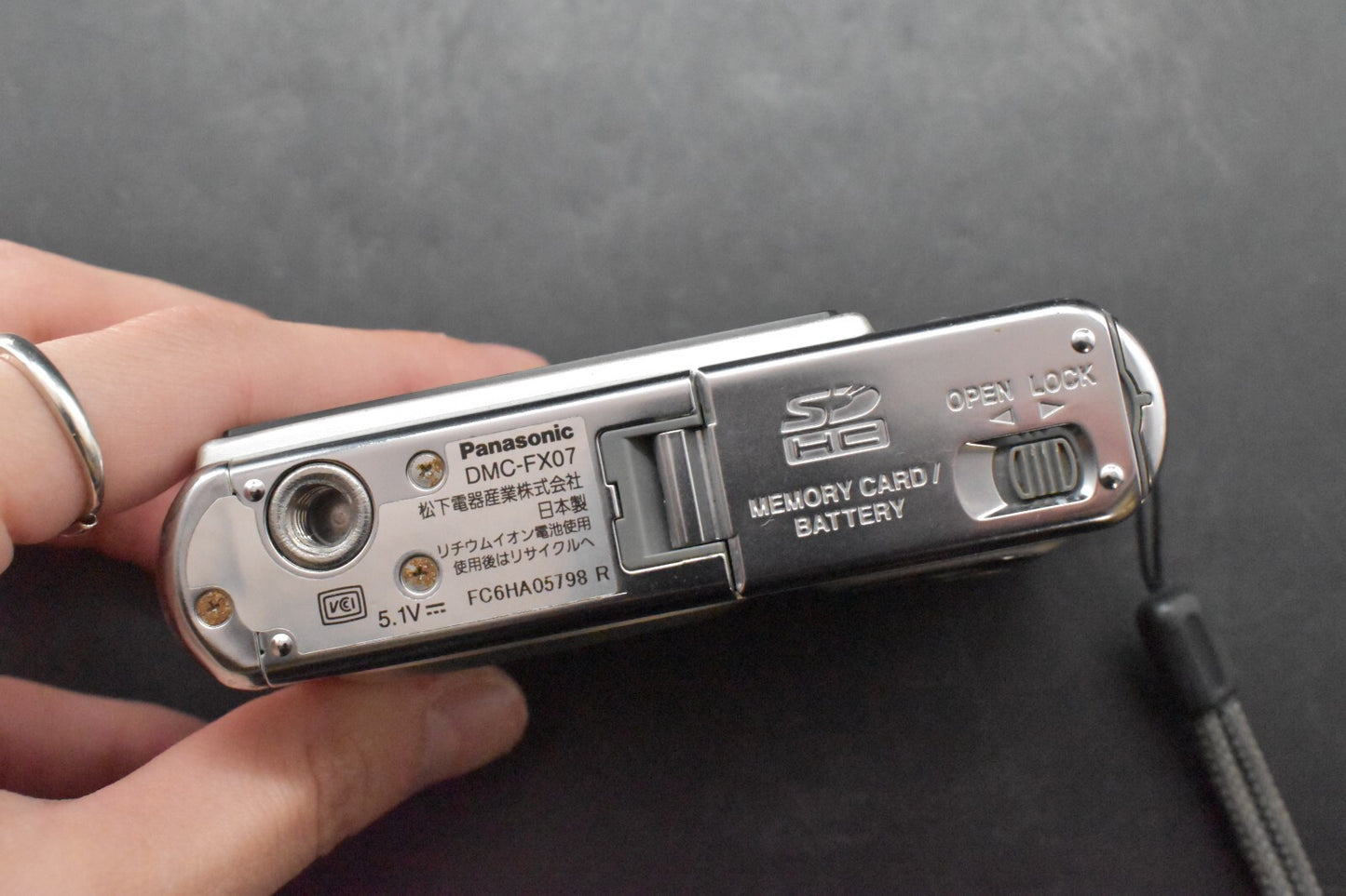[1 Yr Warranty] Panasonic Lumix DMC-FX07 Compact Digital Camera Silver 6417
