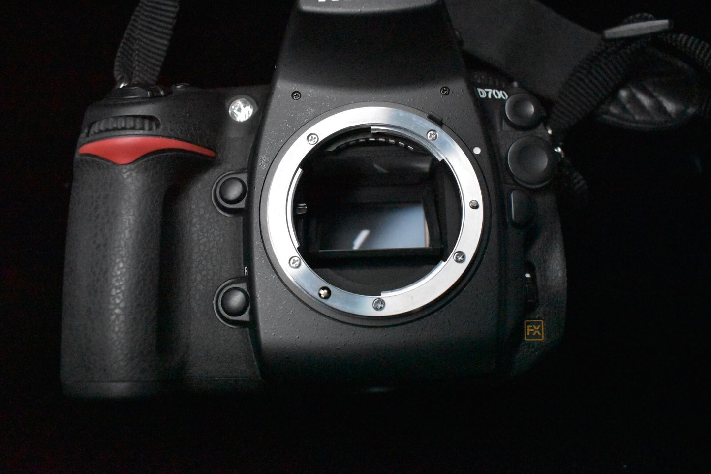 [1 Yr warranty] Nikon D700 12.1 MP DSLR Digital Video Camera Used 6680