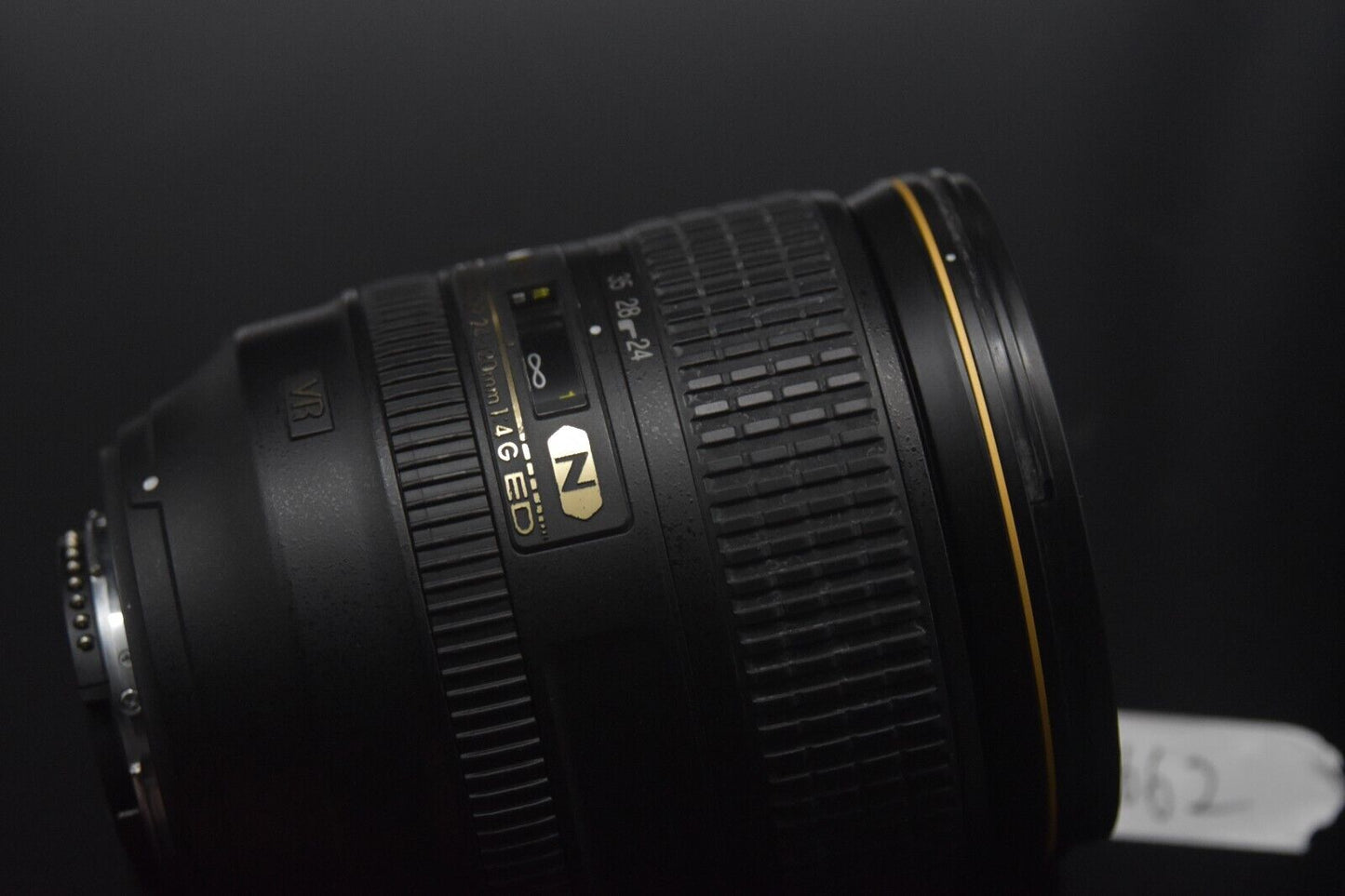 NIKON AF-S NIKKOR ED 24-120mm f/4 G ED VR Zoomobjektiv aus JAPAN [NEUWERTIG-]...