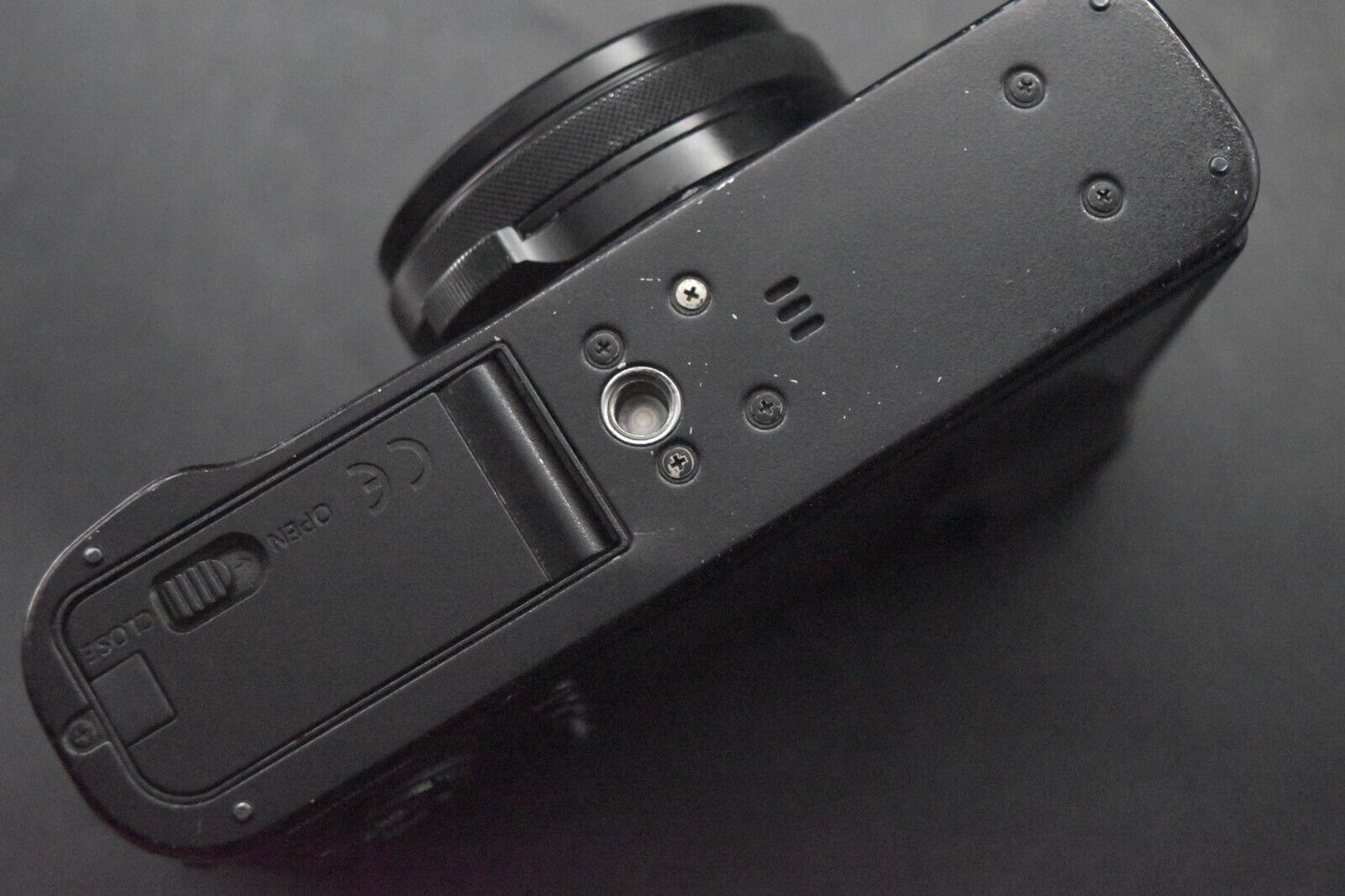 [1 Yr warranty] Fujifilm X100F 24.3MP Digital Camera Black From JAPAN 5424