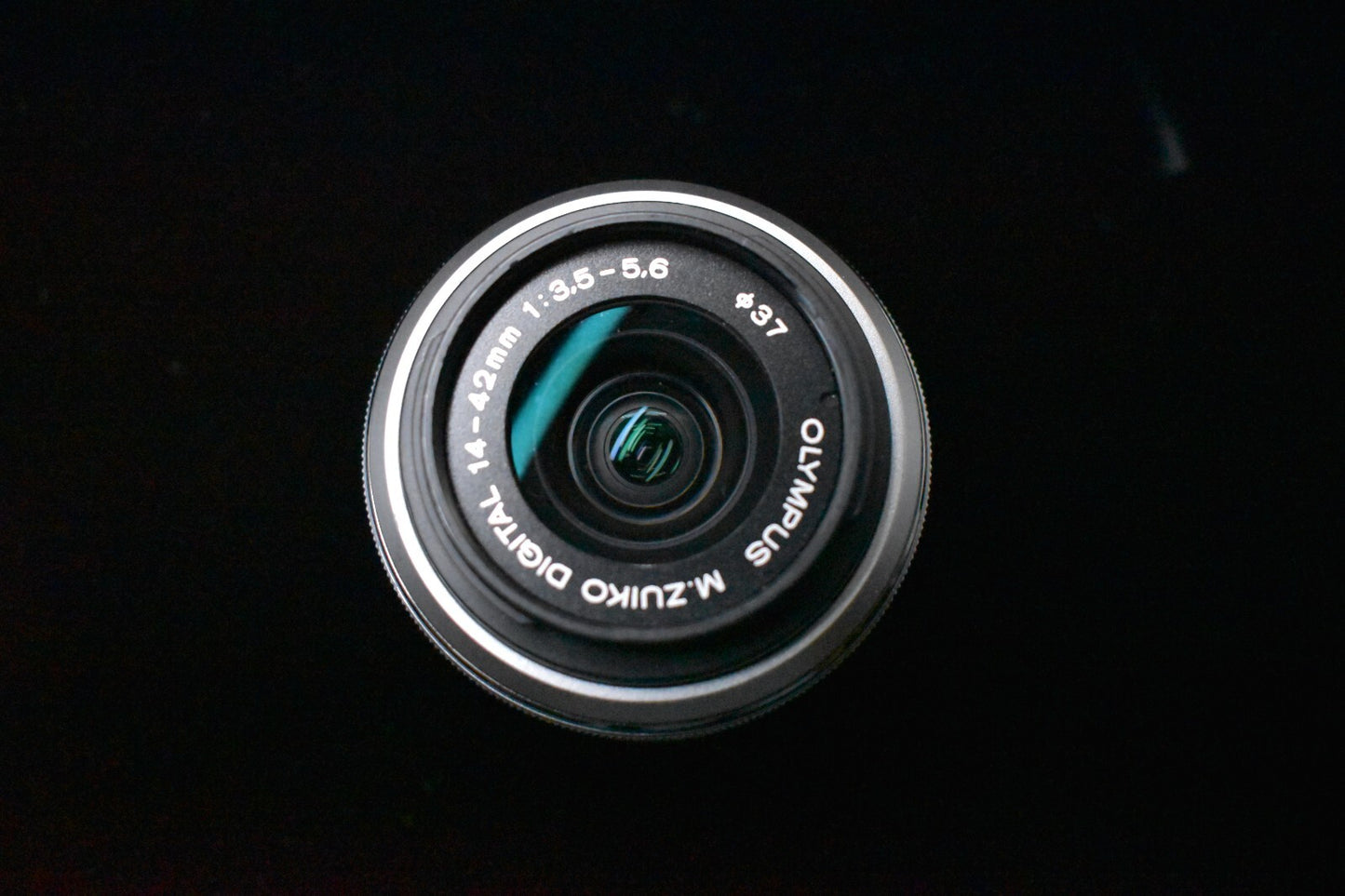 [1 Yr Warranty] Olympus OMD E-M5 Mirrorless Digital Camera with Lens Silver 6703