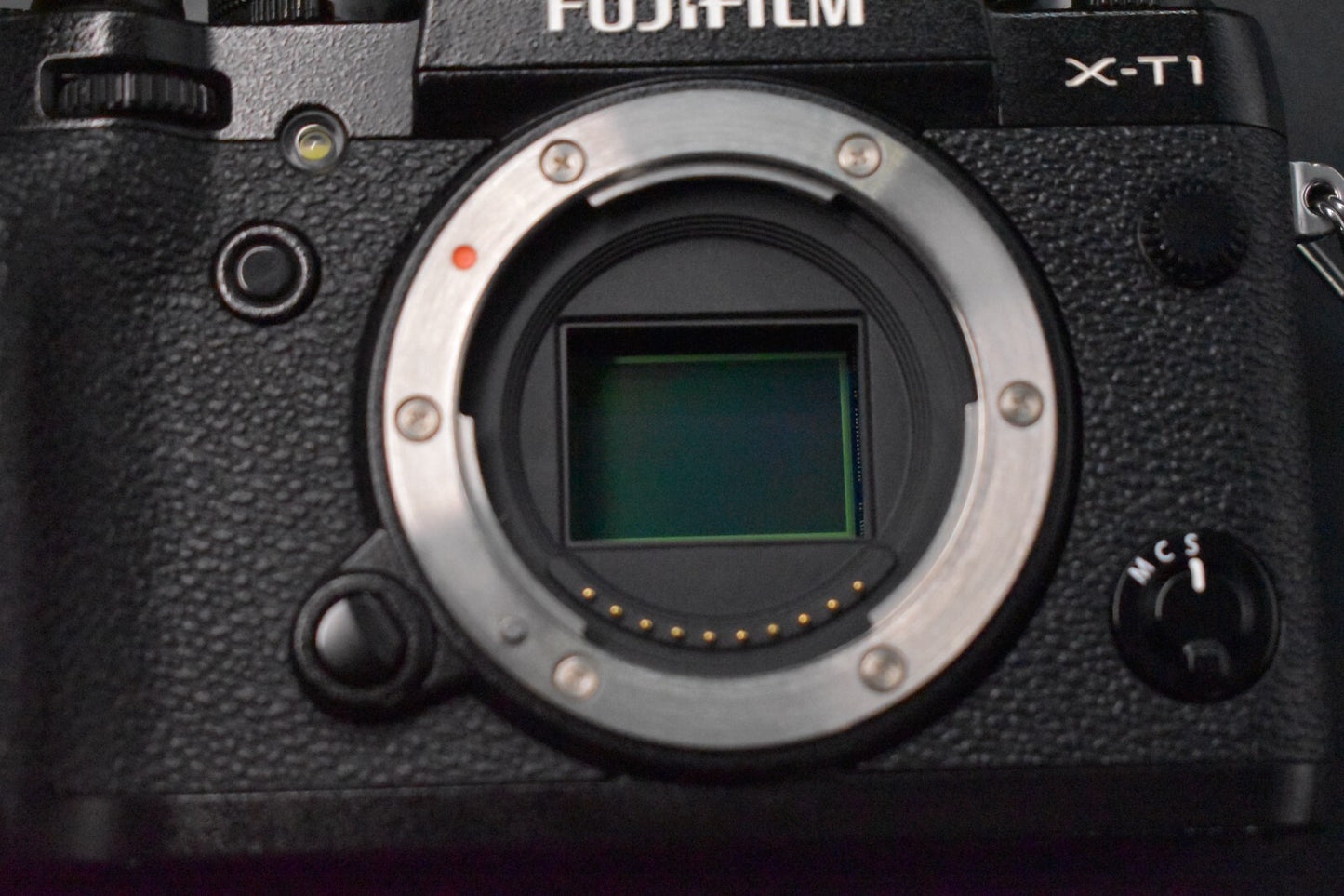 [1 Yr warranty] Fujifilm X-T1 16.3MP Mirrorless Digital Camera Black 6177
