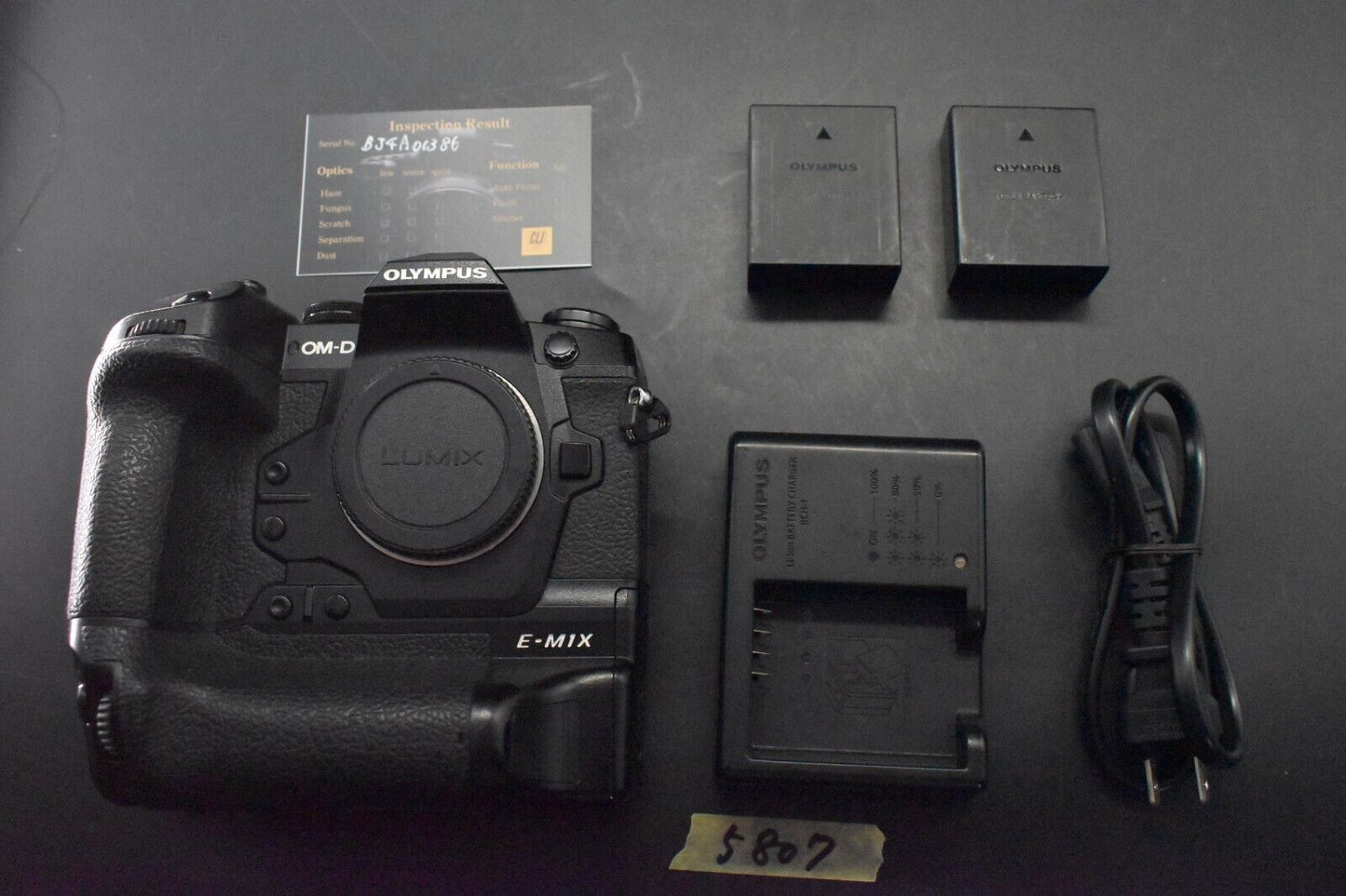 [1 Yr warranty] Olympus OM-D E-M1X 20.4MP Digital SLR Camera 5807