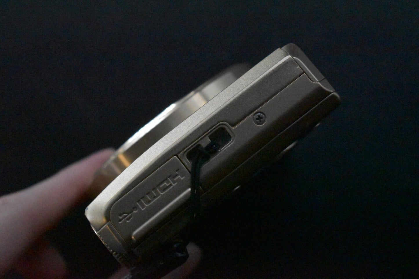 Nikon COOLPIX S7000 Gold 16.0MP 20x Compact Digital Camera JAPAN [MINT-] 5094