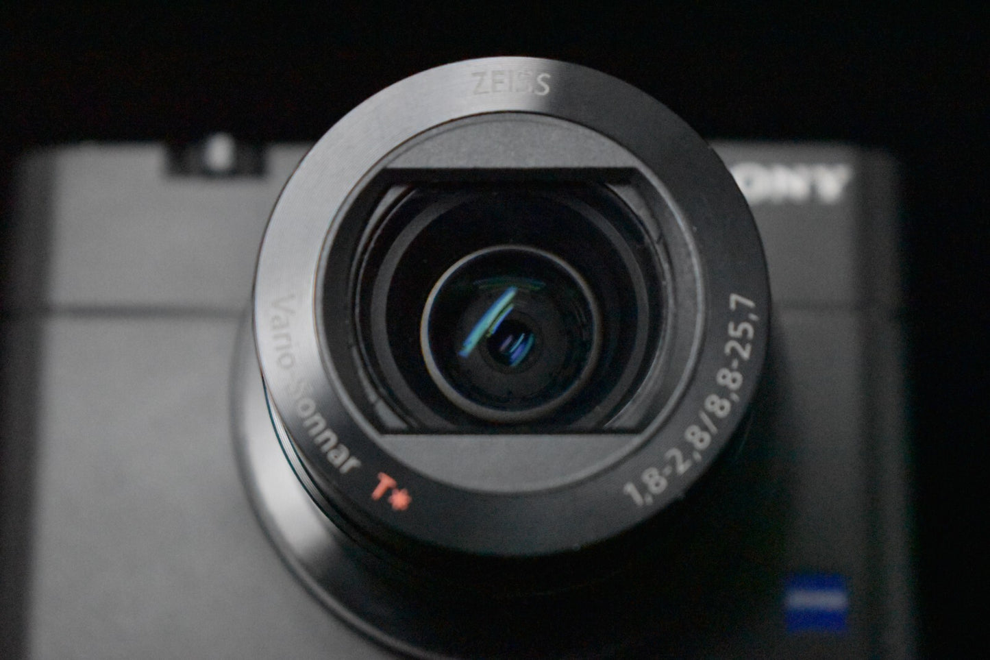 [1 Yr warranty] Sony Cyber-Shot DSC-RX100 V M5 20.1MP 4K Digital Camera 6700