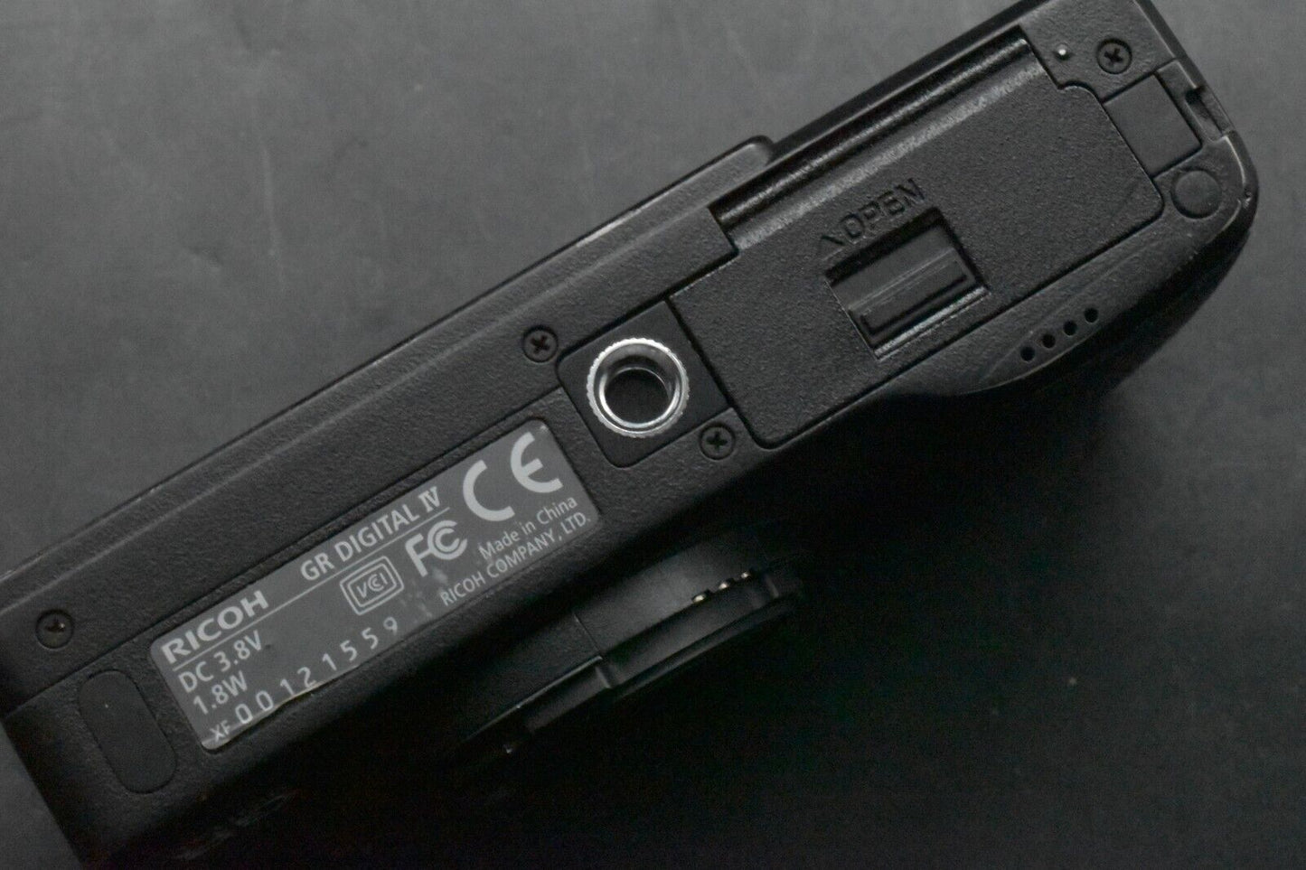 Appareil photo noir RICOH GR DIGITAL IV 10,4 MP du JAPON [NEAR MINT SC 19309]...