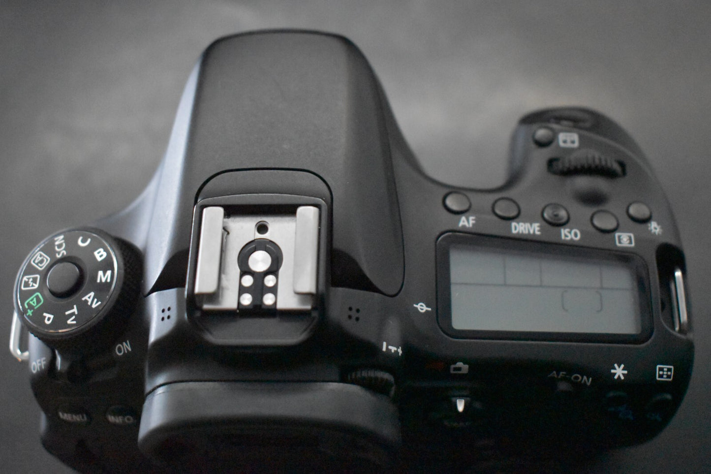 [1 Yr warranty] Canon EOS 70D DSLR Digital SLR Video Camera Body 6640