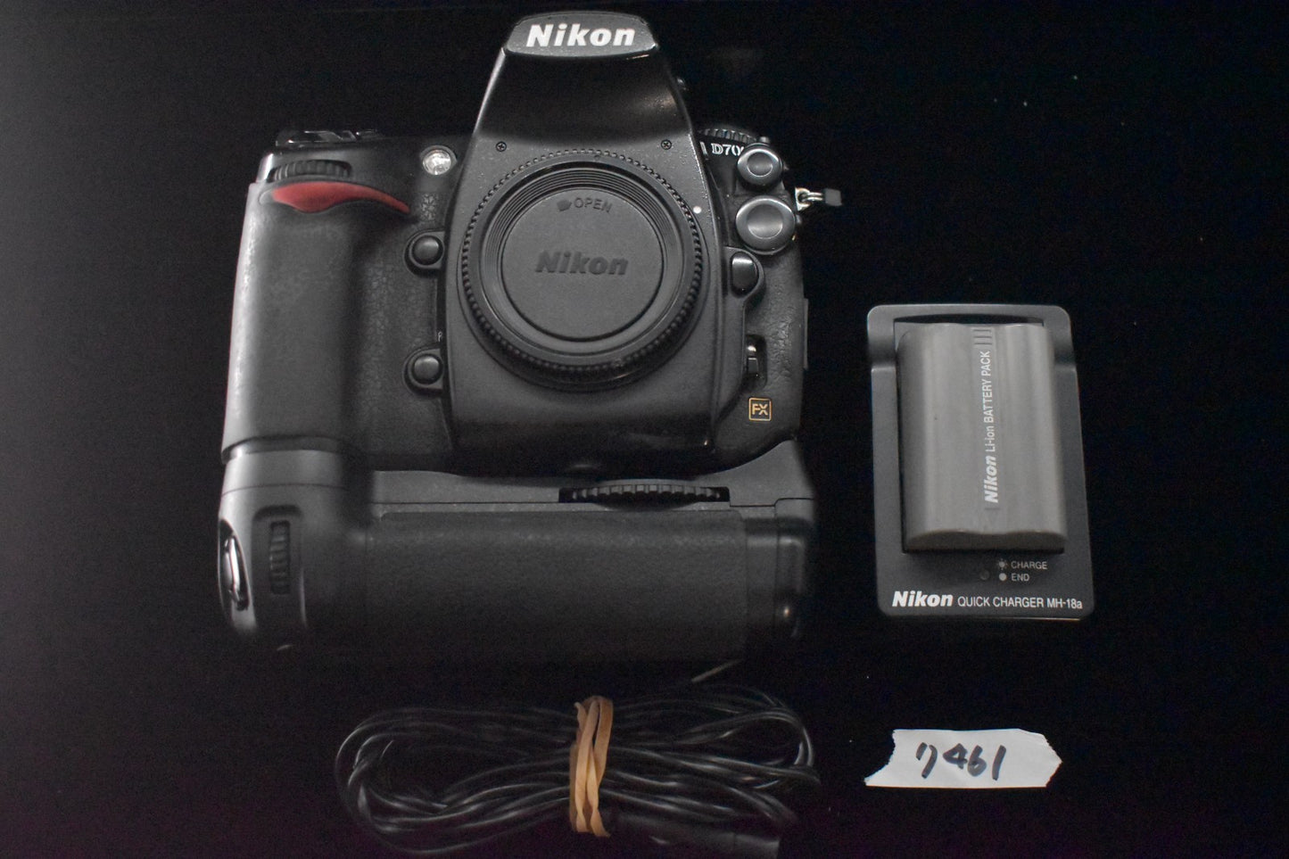 [1 Yr warranty] Nikon D700 12.1 MP DSLR Digital Video Camera Used 7461