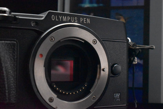 [1 Yr warranty] Olympus PEN E-P5 Black Body Wifi Digital Camera Japan 6724