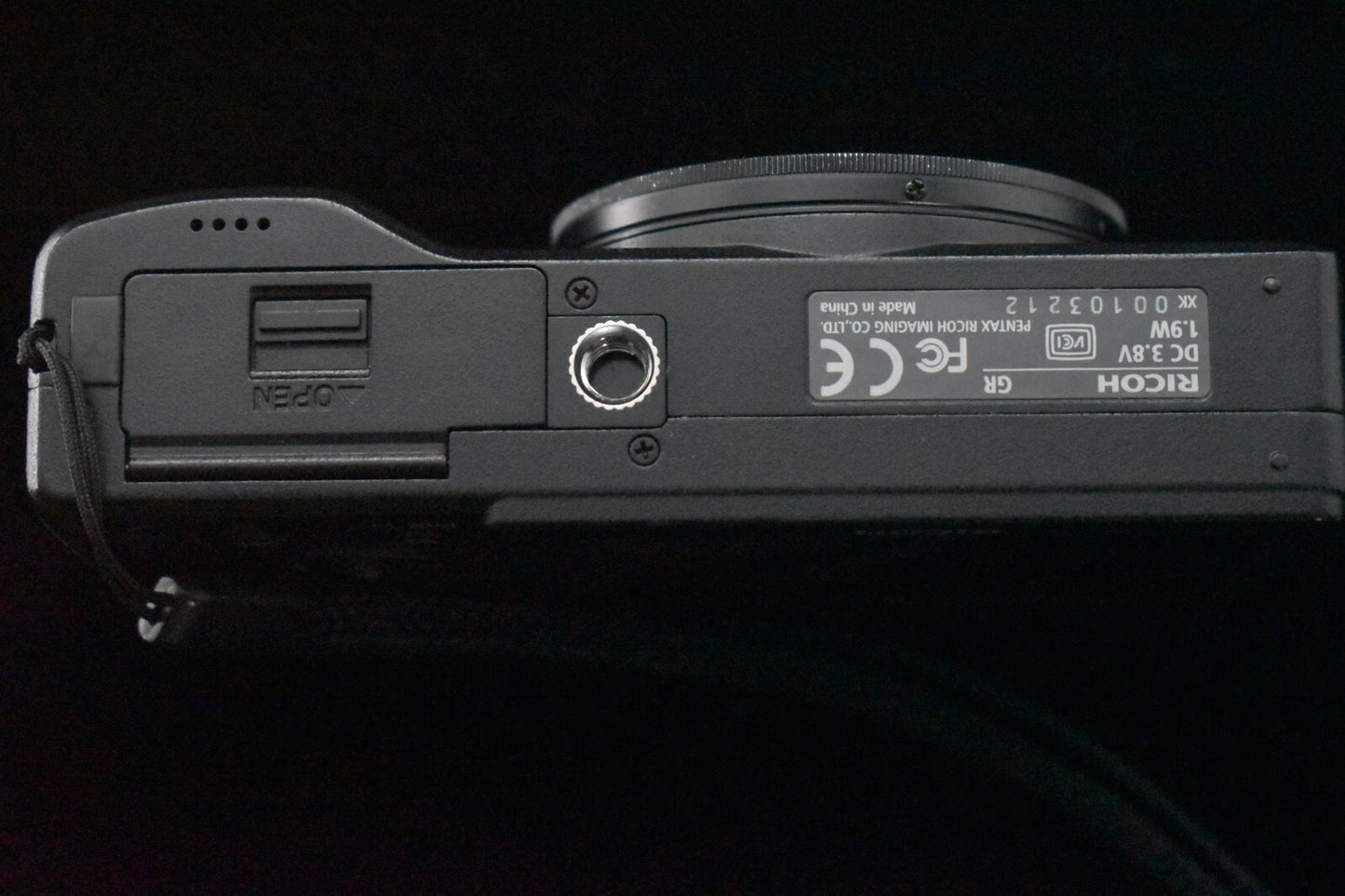 [1 Yr Warranty] RICOH GR 16.2MP Digital Compact Camera Black JAPAN 6797