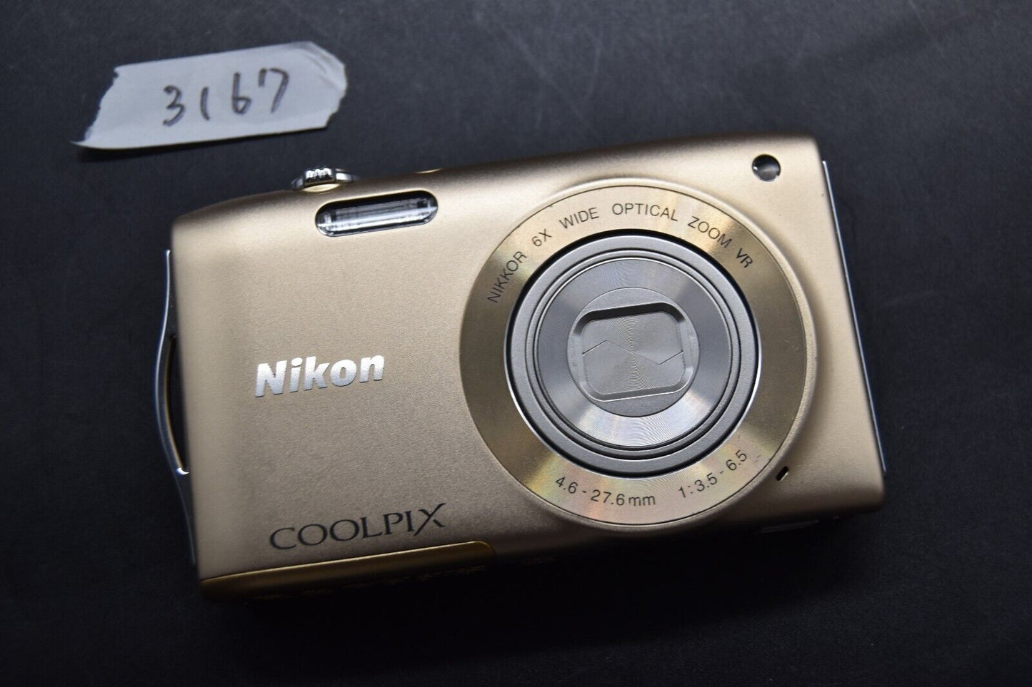 Nikon COOLPIX S3300 6XZoom 16.0 MP Digital Camera Gold JAPAN 【ALMOST MINT】3167