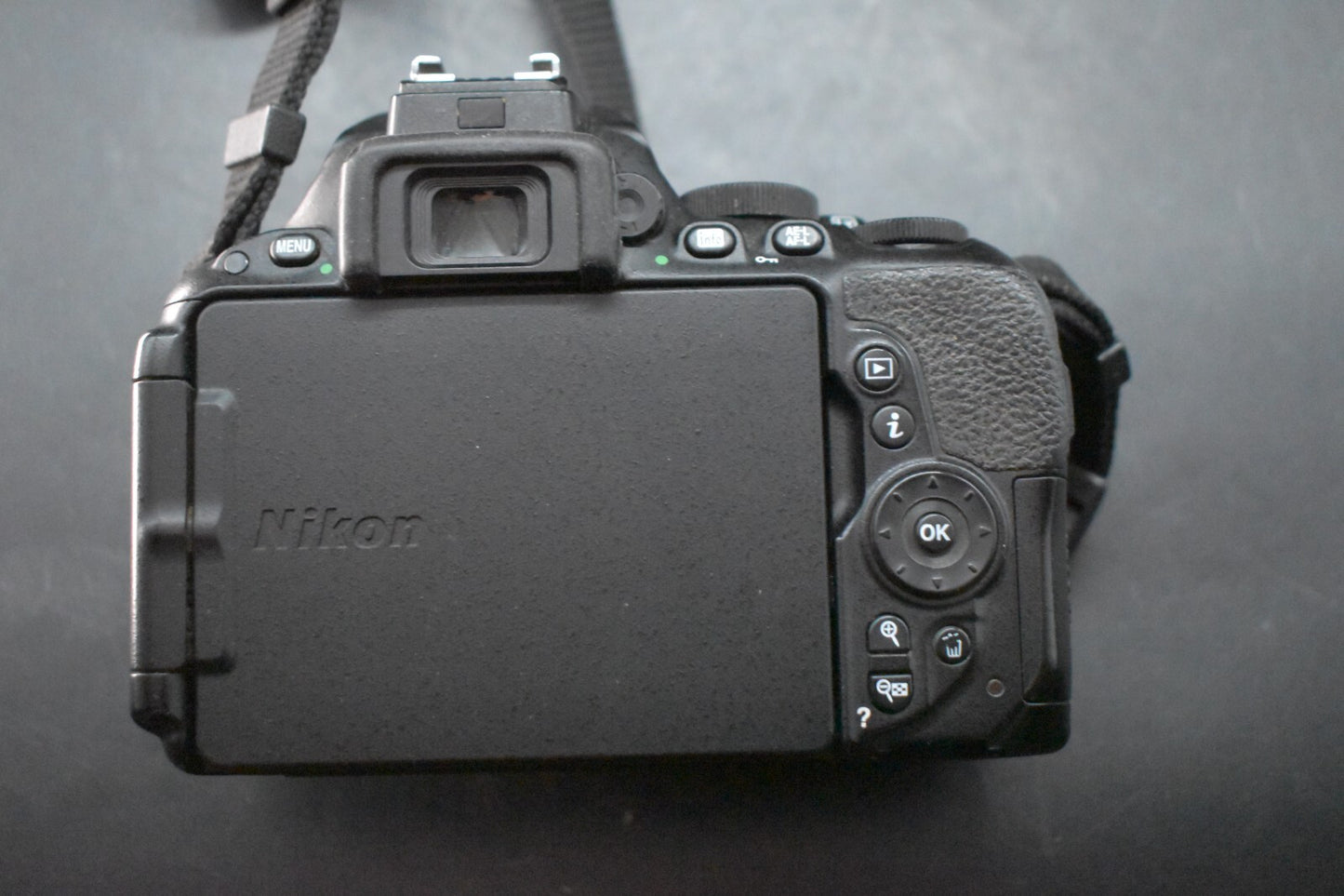 Nikon D5500 DSLR Digital Camera with Lens AF-S 18-55mm [MINT- SC 3145]6270