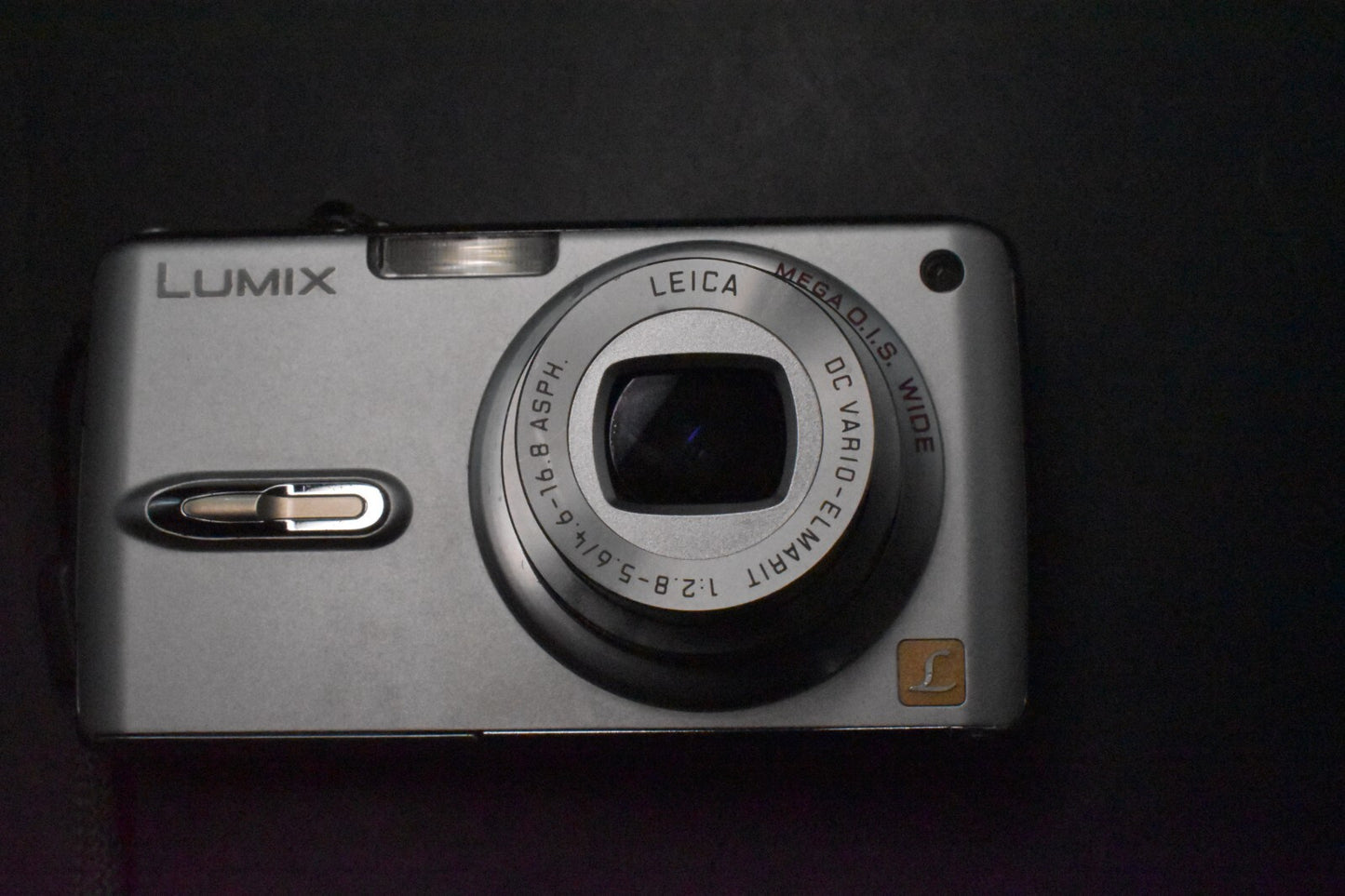 [1 Yr Warranty] Panasonic Lumix DMC-FX07 Compact Digital Camera Silver 6417