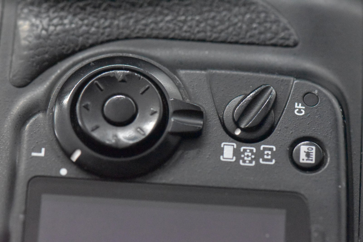 [1 Yr warranty] Nikon D700 12.1 MP DSLR Digital Video Camera Used 7461