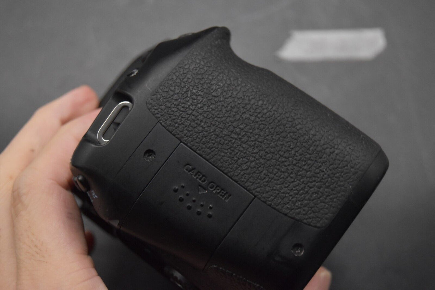Canon EOS 80D digitale 24,2-MP-Spiegelreflexkamera Gehäuse 【NEUWERTIG- SC 328...