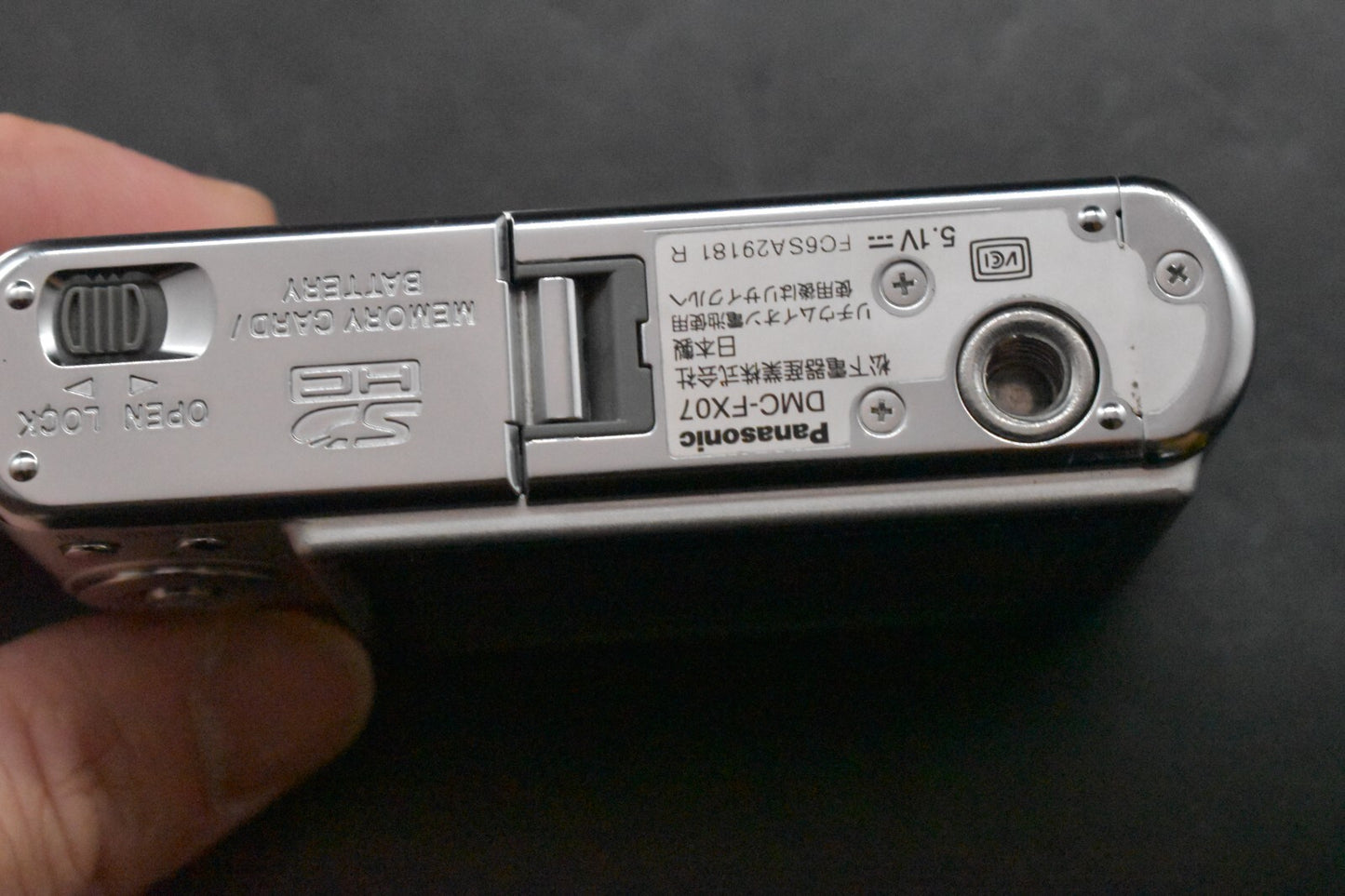 [1 Yr Warranty] Panasonic Lumix DMC-FX07 Compact Digital Camera Silver 6413