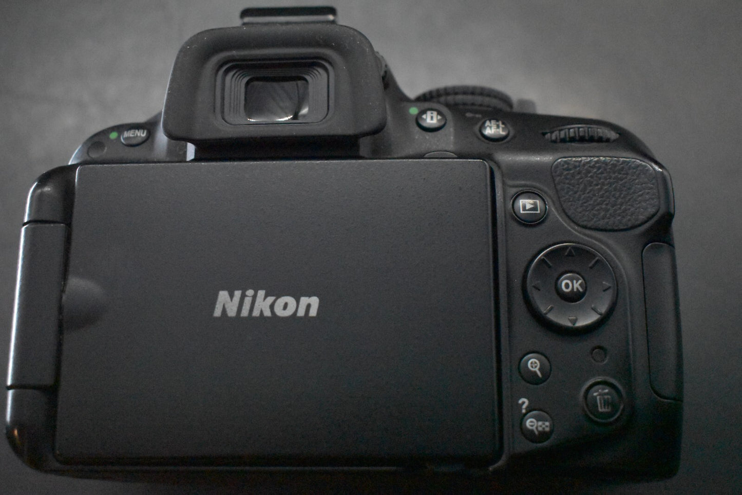 [1 Yr Warranty] Nikon D5200 24.1MP Digital Camera Black Body Only 6637
