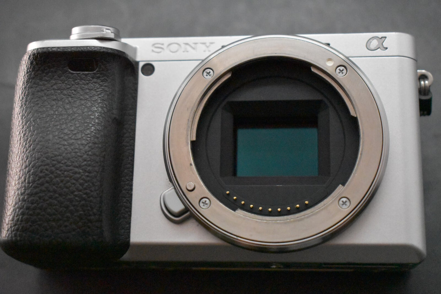 [1 Yr Warranty] Sony Alpha A6400 Mirrorless Digital Camera with lens Black 6572