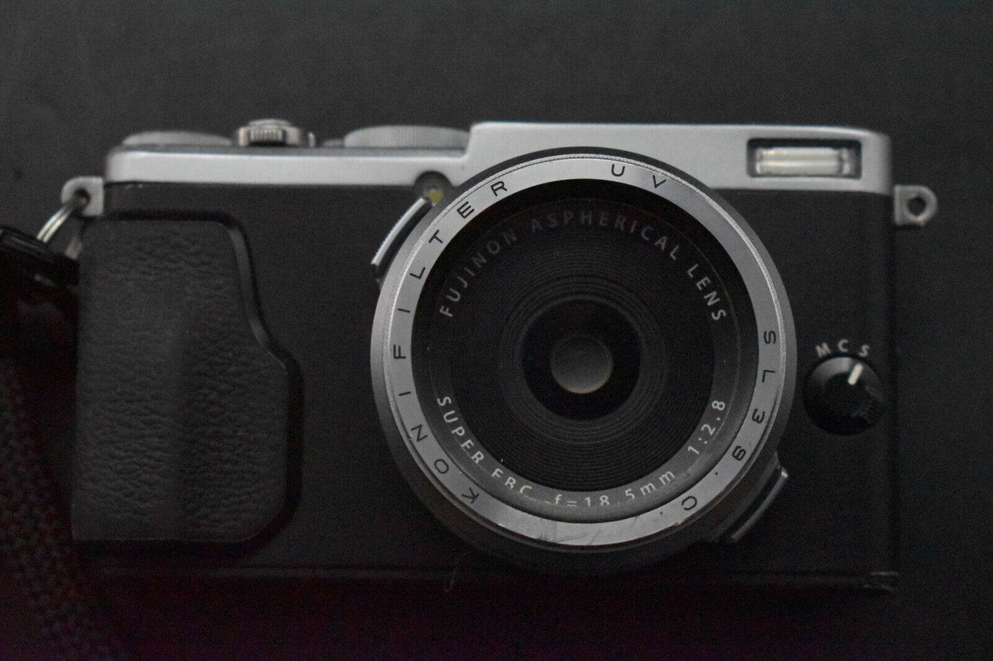 [1 Yr warranty] READ Fujifilm Fuji X70 16.3MP Compact Digital Camera Silver 5386