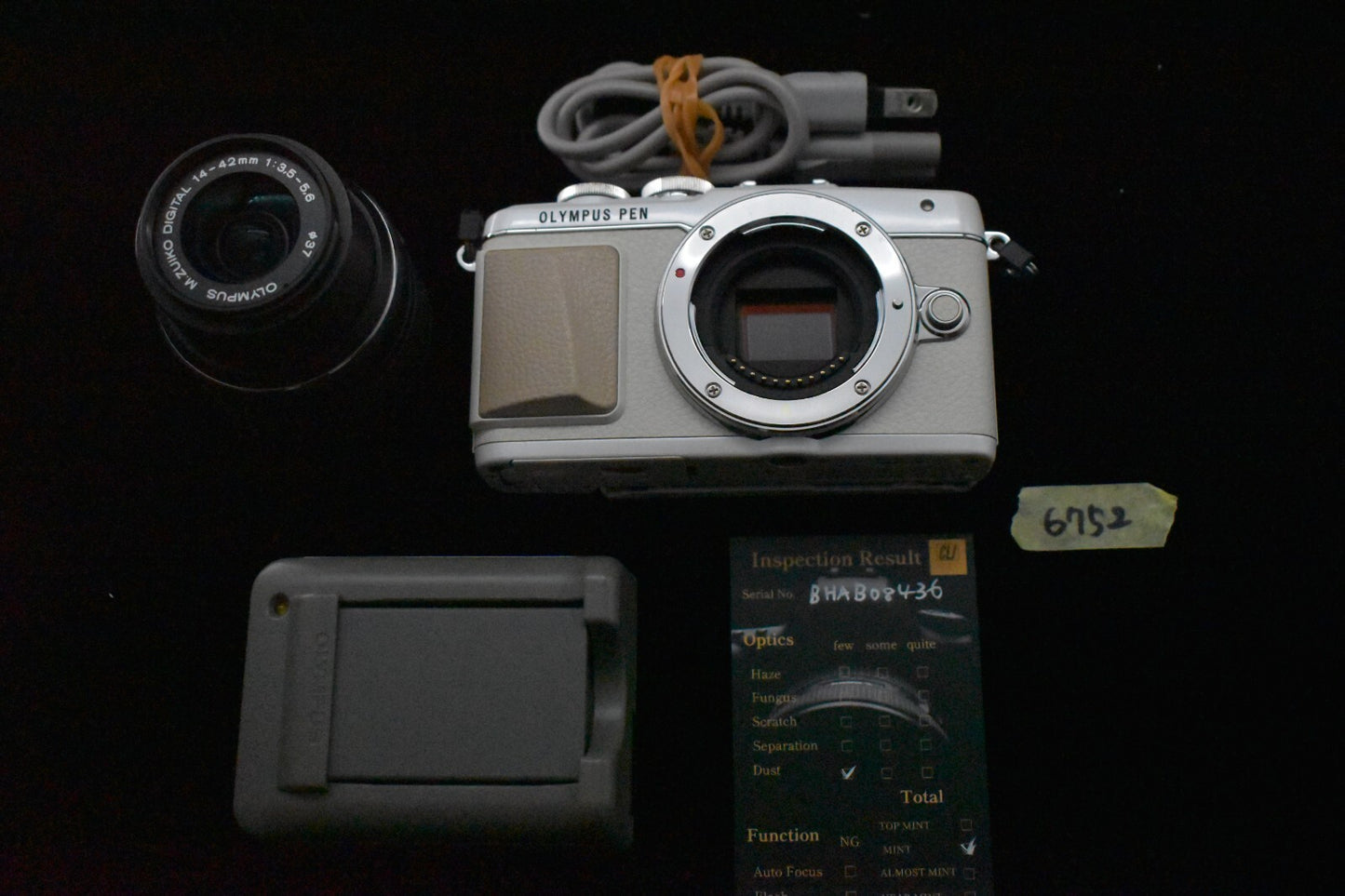 [1 Yr Warranty] Olympus PEN E-PL7 Digital Camera White with 14-42mm Lens 6752