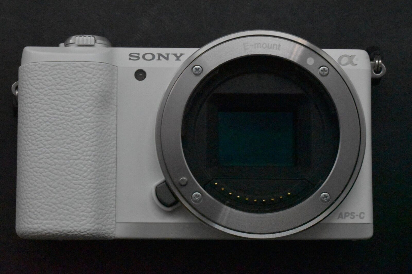 Sony Alpha a5100 Mirrorless White w/E 16-50mm Lens [Casi COMO NUEVO- SC...