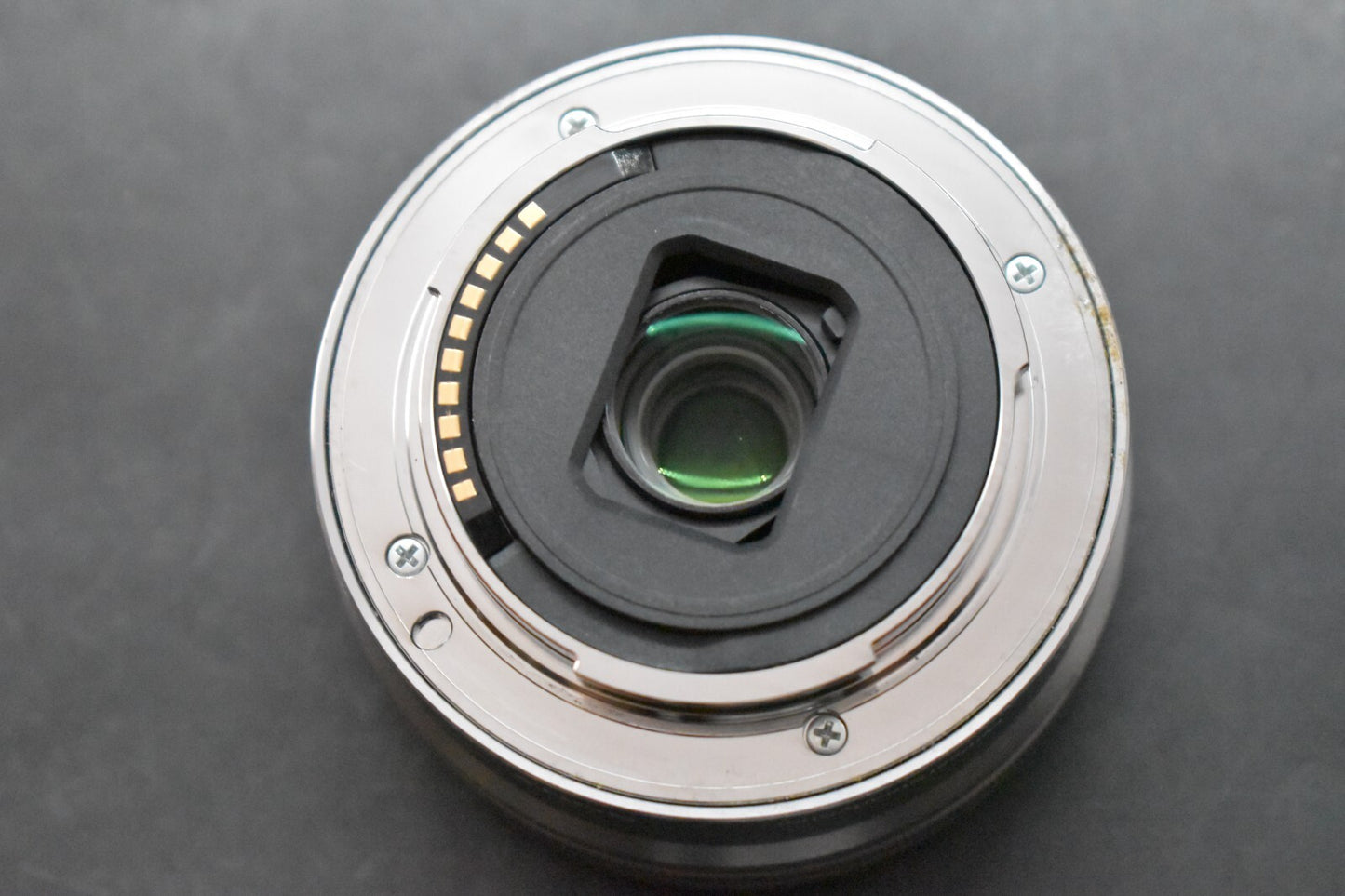 [1 Yr Warranty] Sony Alpha a5000 Mirrorless Digital Camera with Lens White 6499