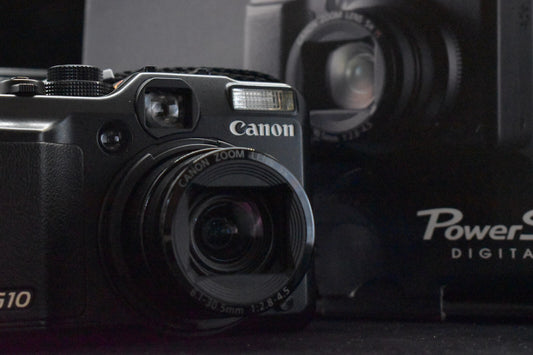 [1 Yr warranty] Canon PowerShot G10 Point and Shoot Digital Compact Camera 6415